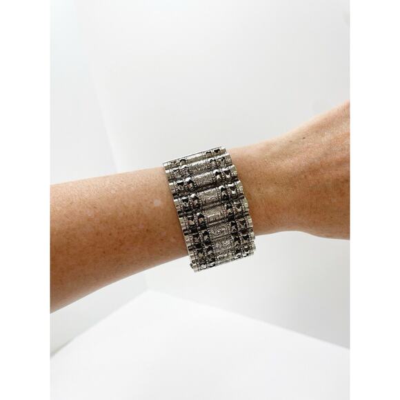 Vargas Victorian Style Pierced Repoussé Silver Clamper Bracelet Cuff Vintage - Picture 7 of 12